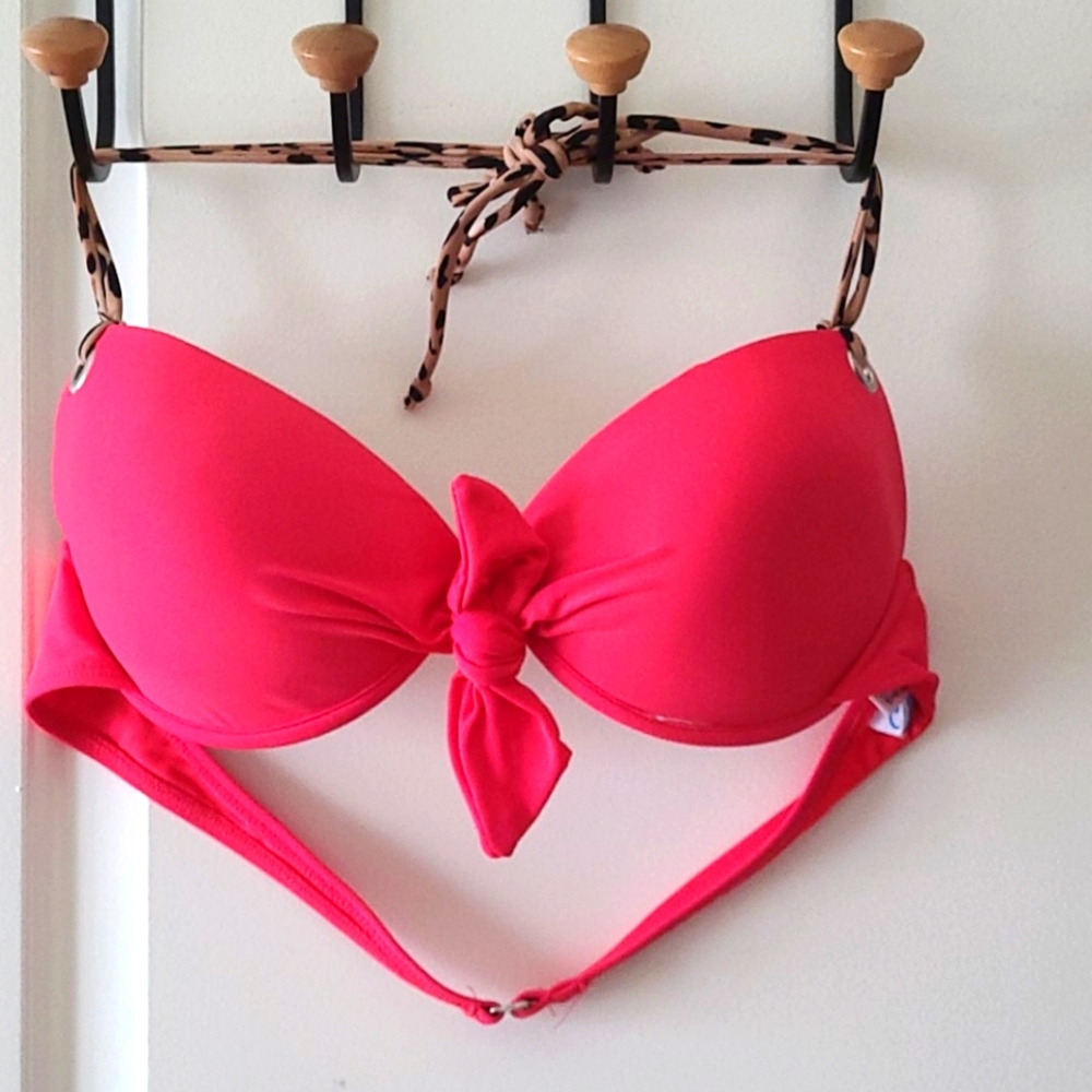 California Waves swimsuit top